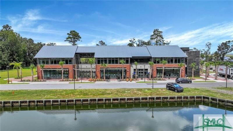 Richmond Hill Condo: 157 Lower Creek Drive - 1