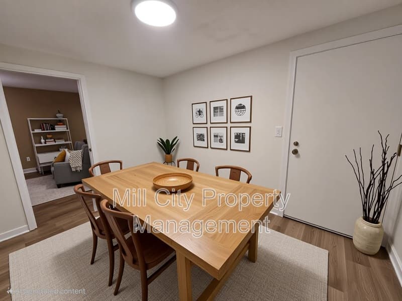 Manchester Condo: 80L English Village Road