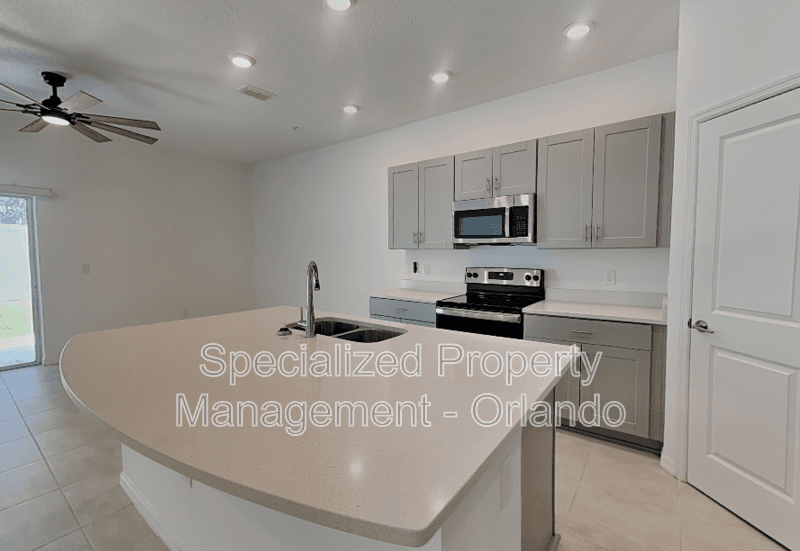 Saint Cloud Townhome: 4830 Revolutionary Way