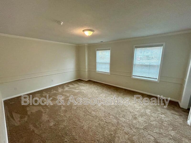 Wake Forest House: 232 Haywicke Place