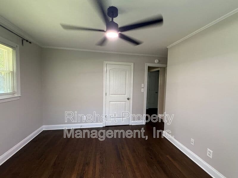 Rock Hill House: 645 Greenbriar Avenue
