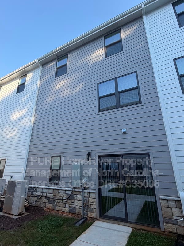 Charlotte Townhome: 2114 Bombay Way