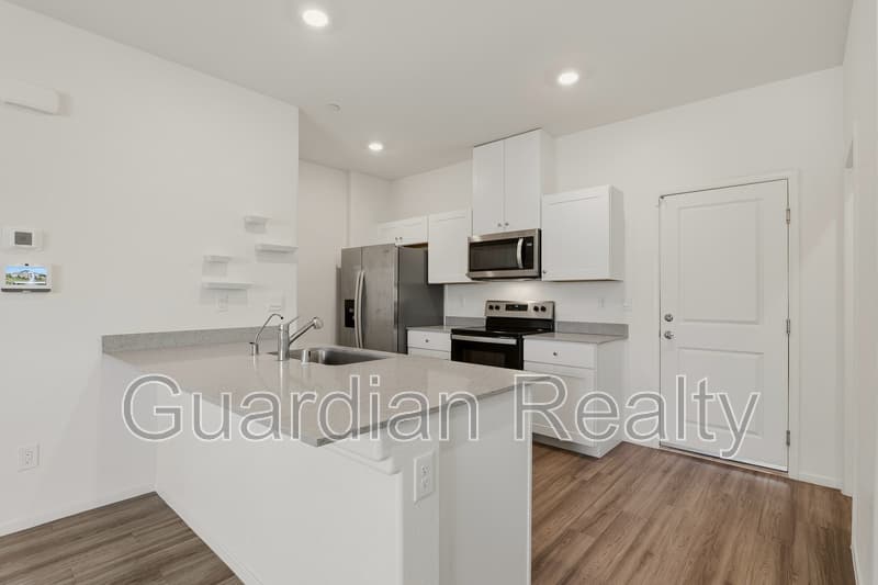 Henderson Townhome: 503 Blue Ridge Cove Ct