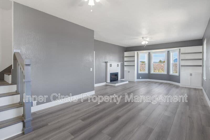 Brentwood House: 2750 Concord Avenue