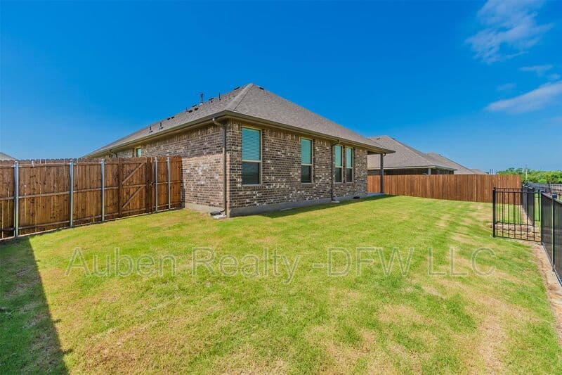 Krum House: 1343 Fox Hollow Road