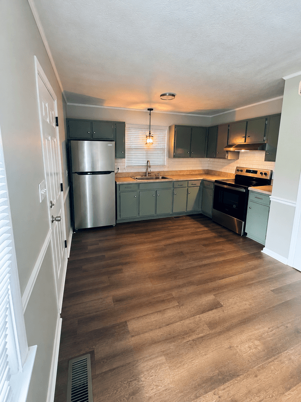 Fayetteville House: 610 Woodburn Drive