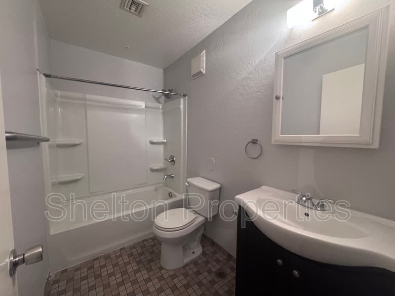 Phoenix Condo: 2121 W Hayward Ave Unit 4