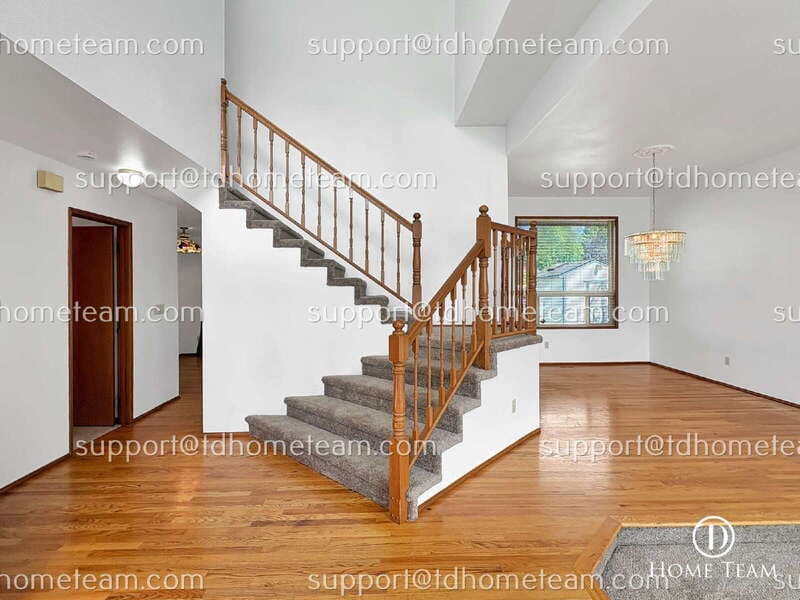 Auburn House: 1447 33rd St SE