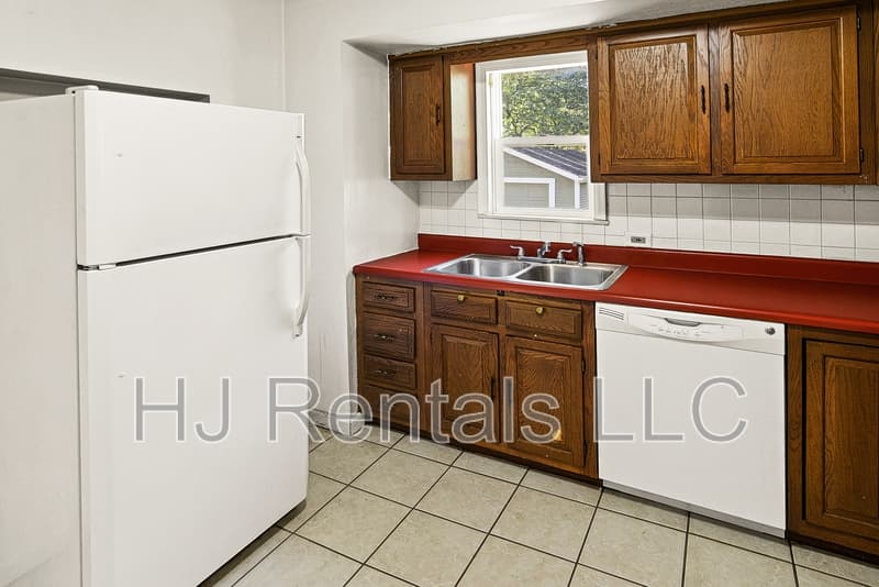 Florissant House: 1305 South New Florissant Road