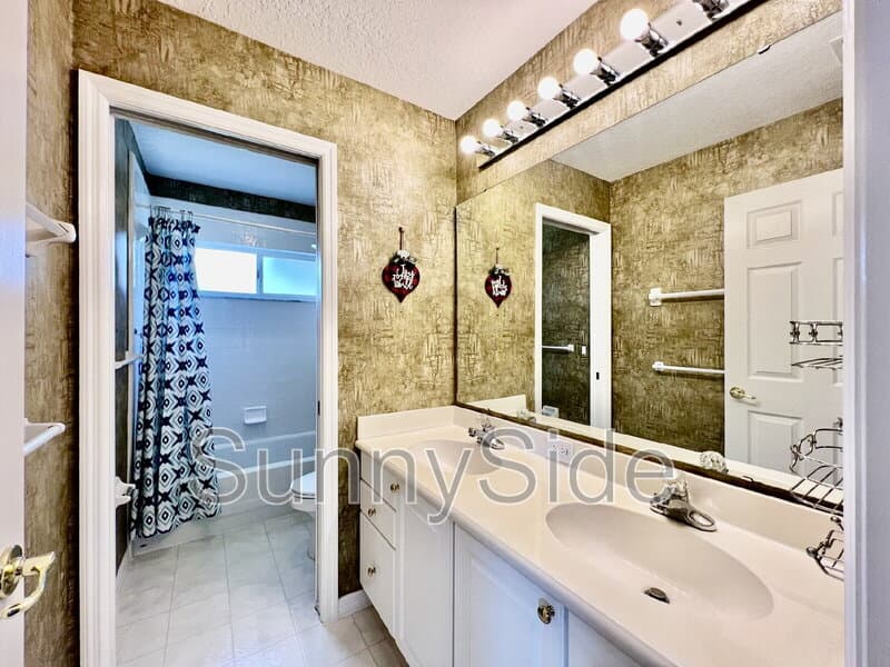 Kissimmee House: 1565 The Oaks Blvd