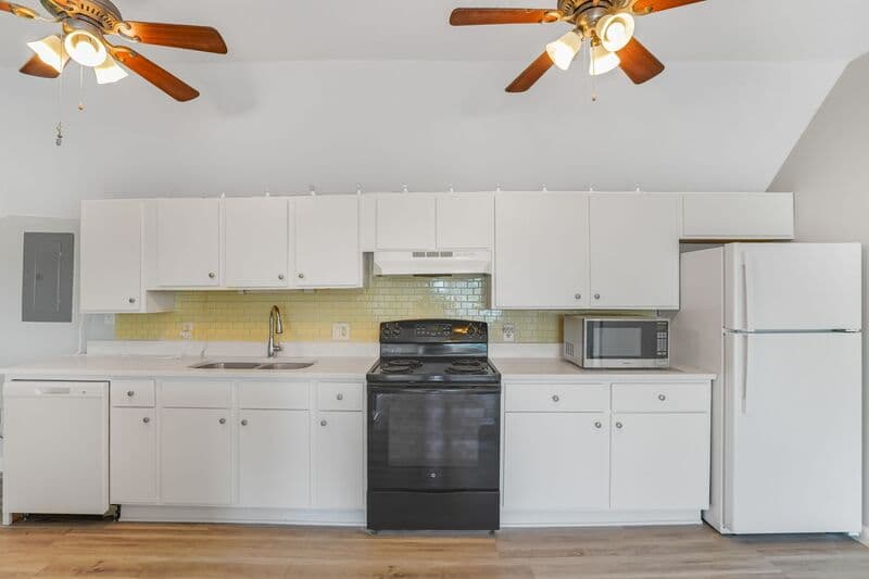 Fredericksburg Condo: 1122 Caroline St