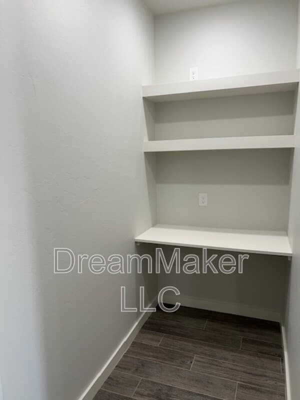 Norman House: 1008 Varenna Lane