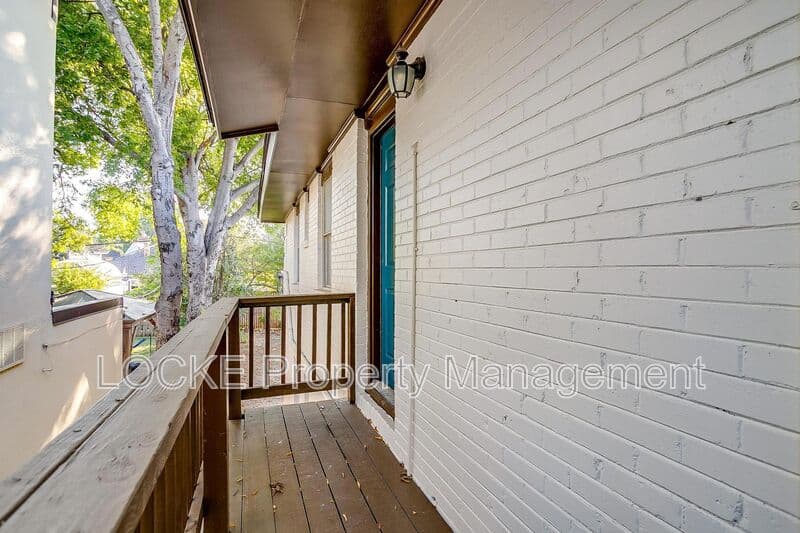 Fort Worth House: 3417 S University Dr