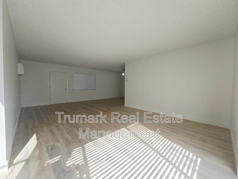 Pasadena Condo: 417 N Los Robles