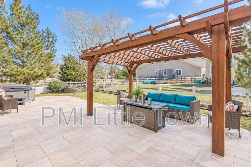 Aurora House: 24646 East Florida Avenue