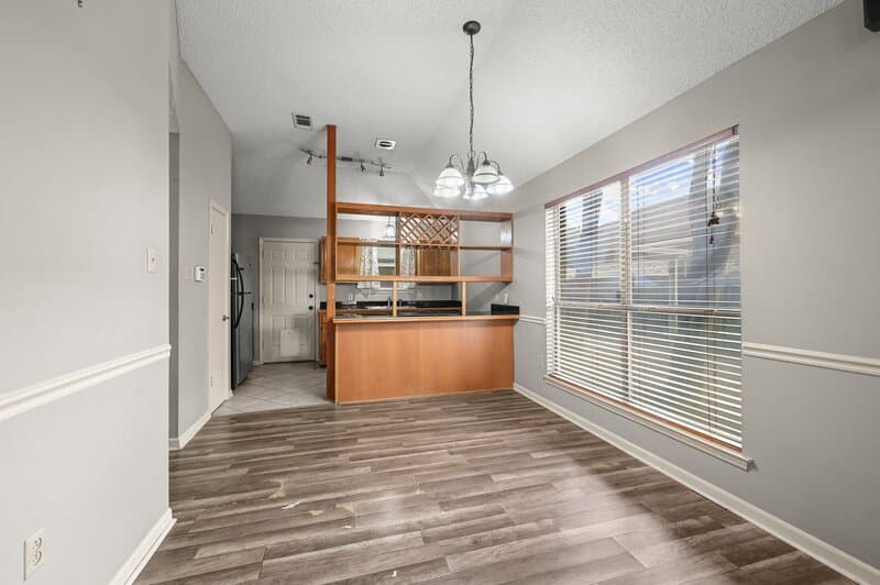 Baton Rouge House: 692 John Henry Drive