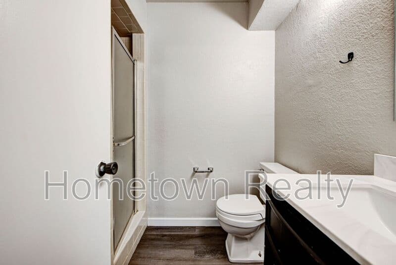 Norman Condo: 1713 Hillcrest Drive