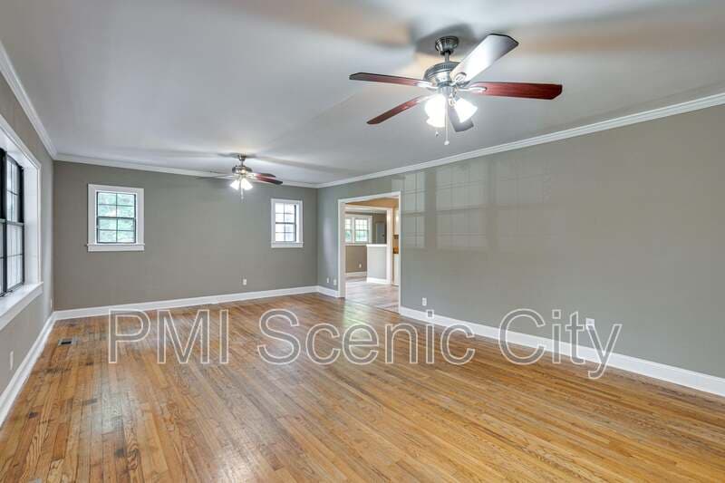 Chattanooga House: 4717 Beverly Kay Dr