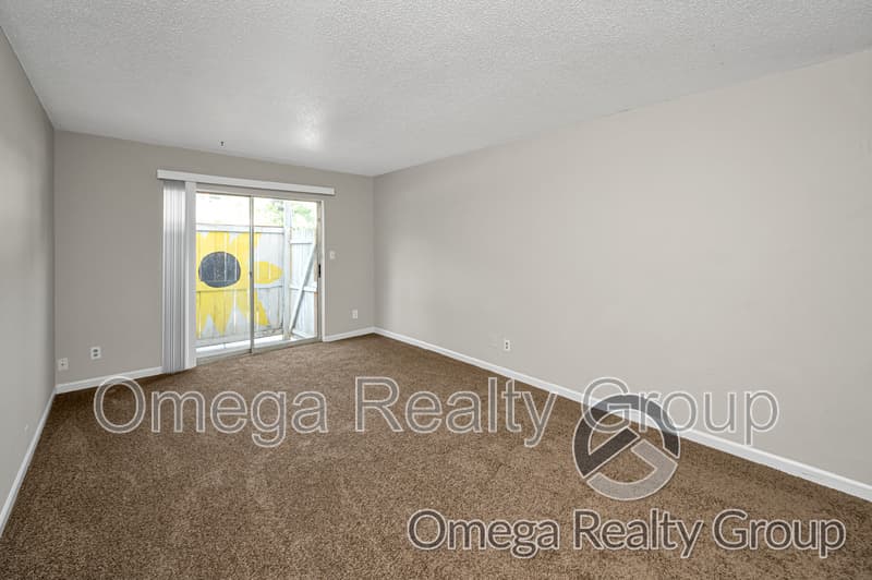 Bessemer Condo: 425 Oakwood Ave