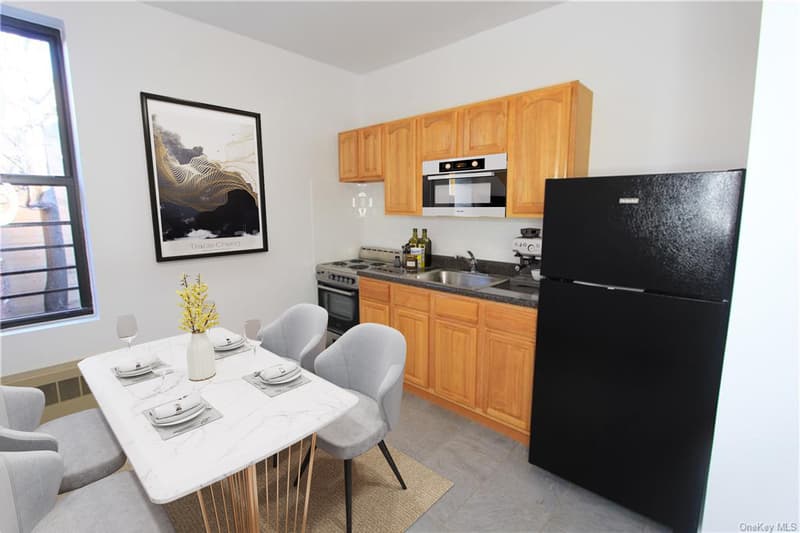 Yonkers Condo: 91 Elm St