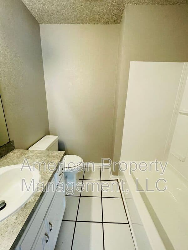 Tulsa House: P2-1Q- 1810 W. 58th St S