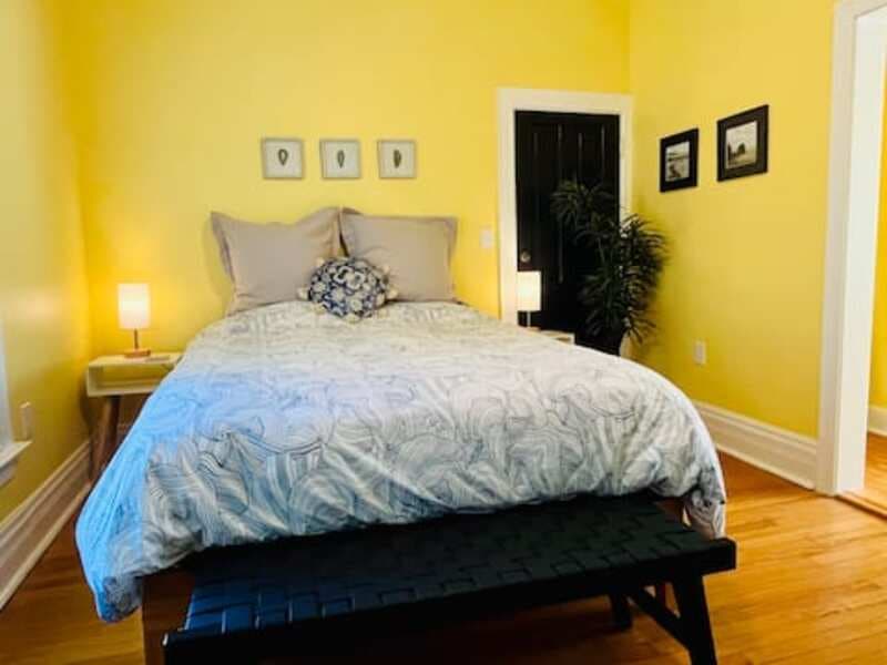 Ypsilanti Condo: 121 College Place