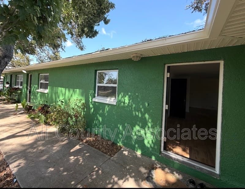 Clearwater Condo: 2273 Norman Dr