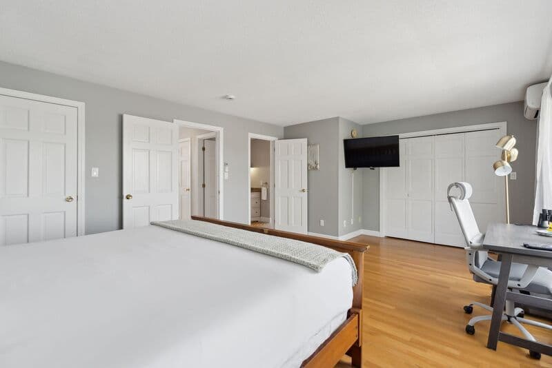 Wells House: 572 Ocean Avenue