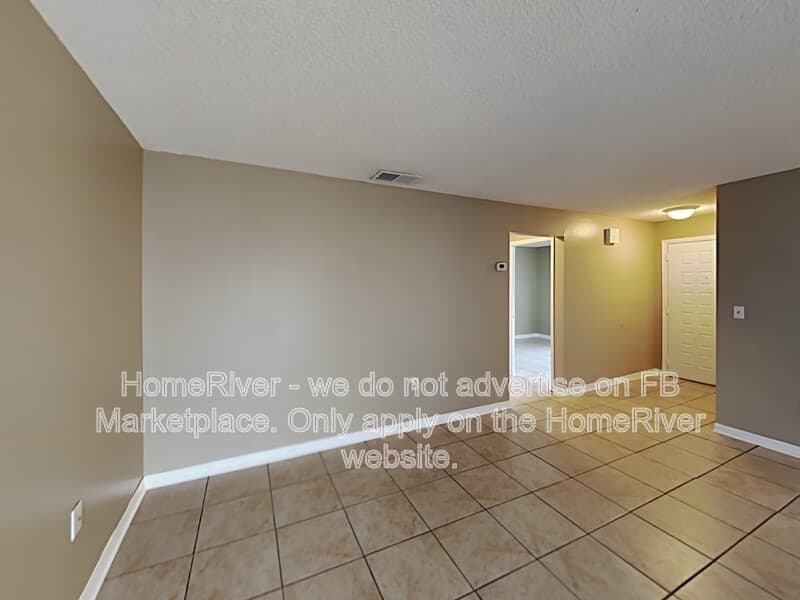 Kissimmee Townhome: 565 Hunter Cir
