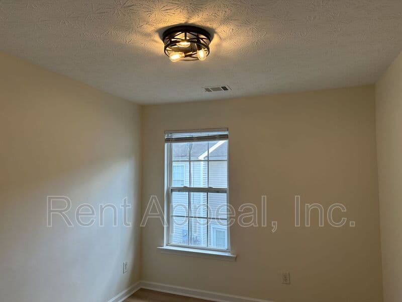 Duluth House: 3880 Grovemont Place
