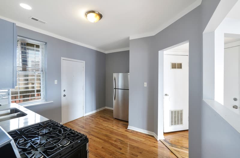 Chicago House: 7255 South Calumet Avenue - 7255 S Calumet, #1