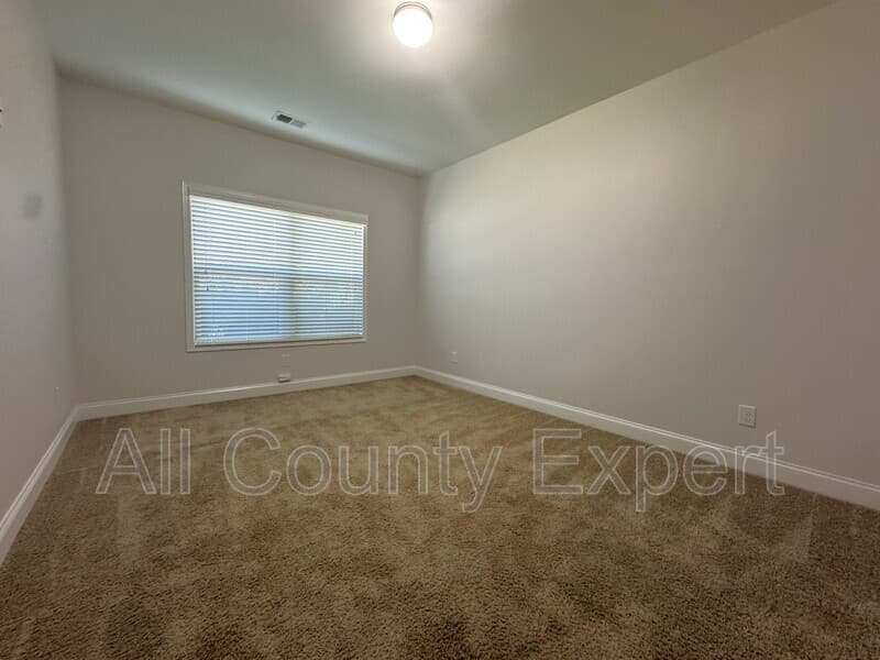 Cumming House: 4215 Hopewell Manor Drive