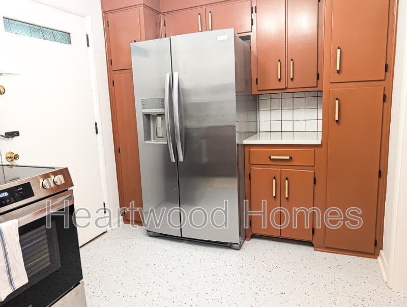 Columbia House: 934 Laurens Street