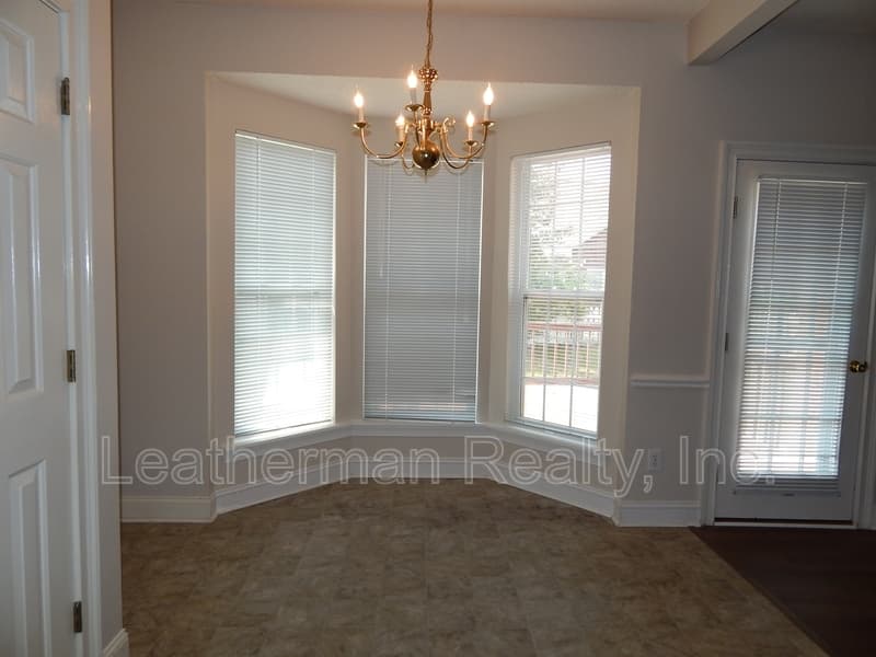 Florence House: 2109 Elderberry Dr