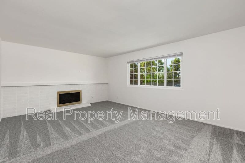 Carlsbad House: 3250 Westwood Drive
