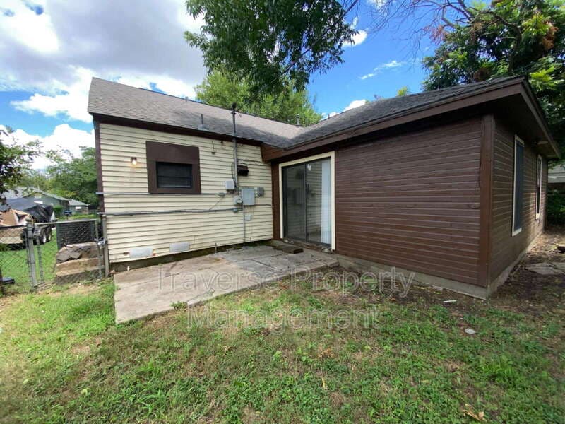 Fort Worth House: 3604 Baldwin Ave