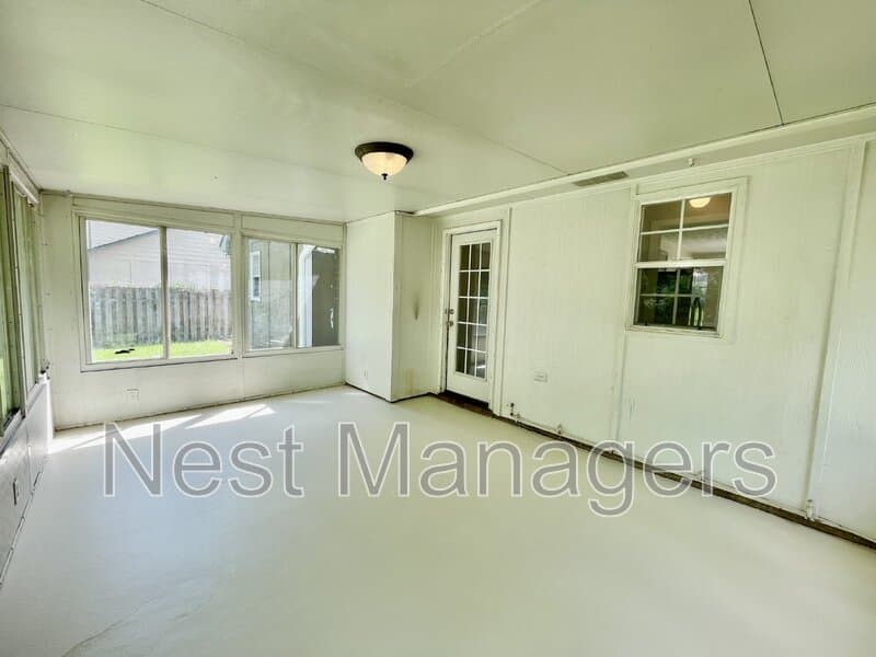 Fayetteville House: 9616 Gooden Drive