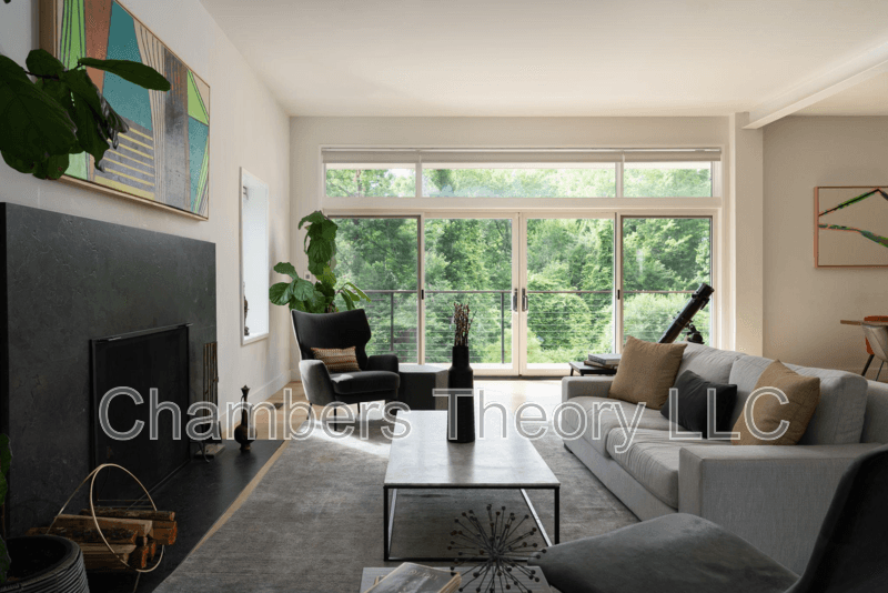 Washington House: 3820 Argyle Ter NW