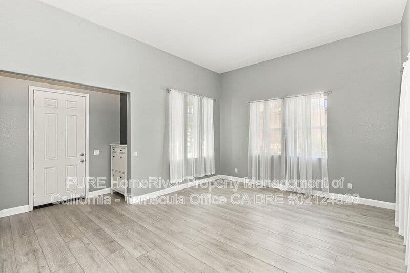 Menifee House: 29707 Northshore St