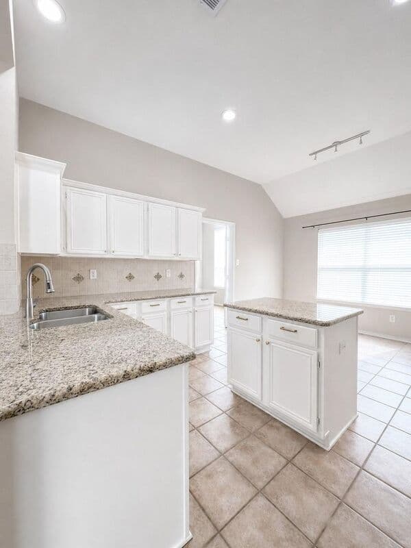 Frisco House: 10201 Max Lane