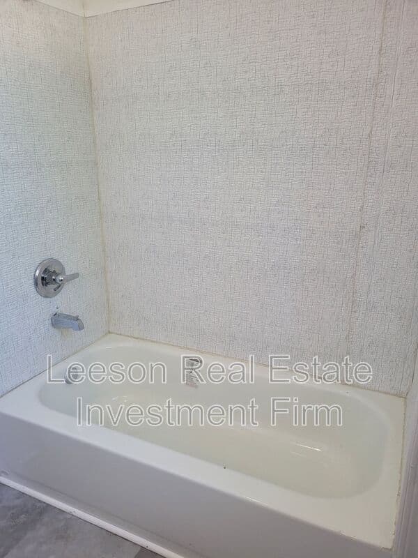 Shreveport House: 310 1/2 Kings Highway