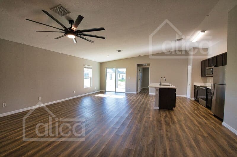 Lehigh Acres House: 2510 14th St Sw