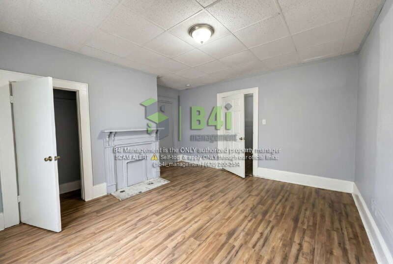 Macon House: 1240 Rocky Creek Rd