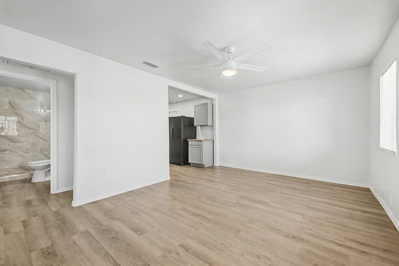 Tempe House: 2045 E ORANGE ST