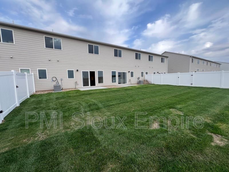 Sioux Falls Townhome: 3405 CHALICE PLACE