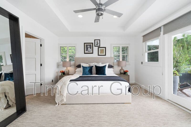 Costa Mesa House: 274 Magnolia St