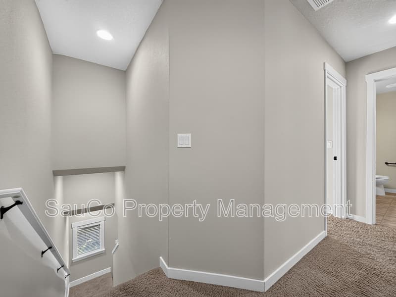 Beaverton House: 431 Southwest 204th Ter