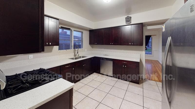 San Diego House: 4938 Art St