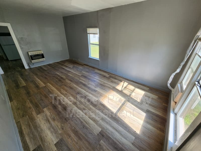 Ada House: 227 North Hope Avenue