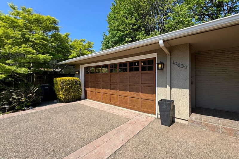 Kirkland House: 10632 NE 47th Pl